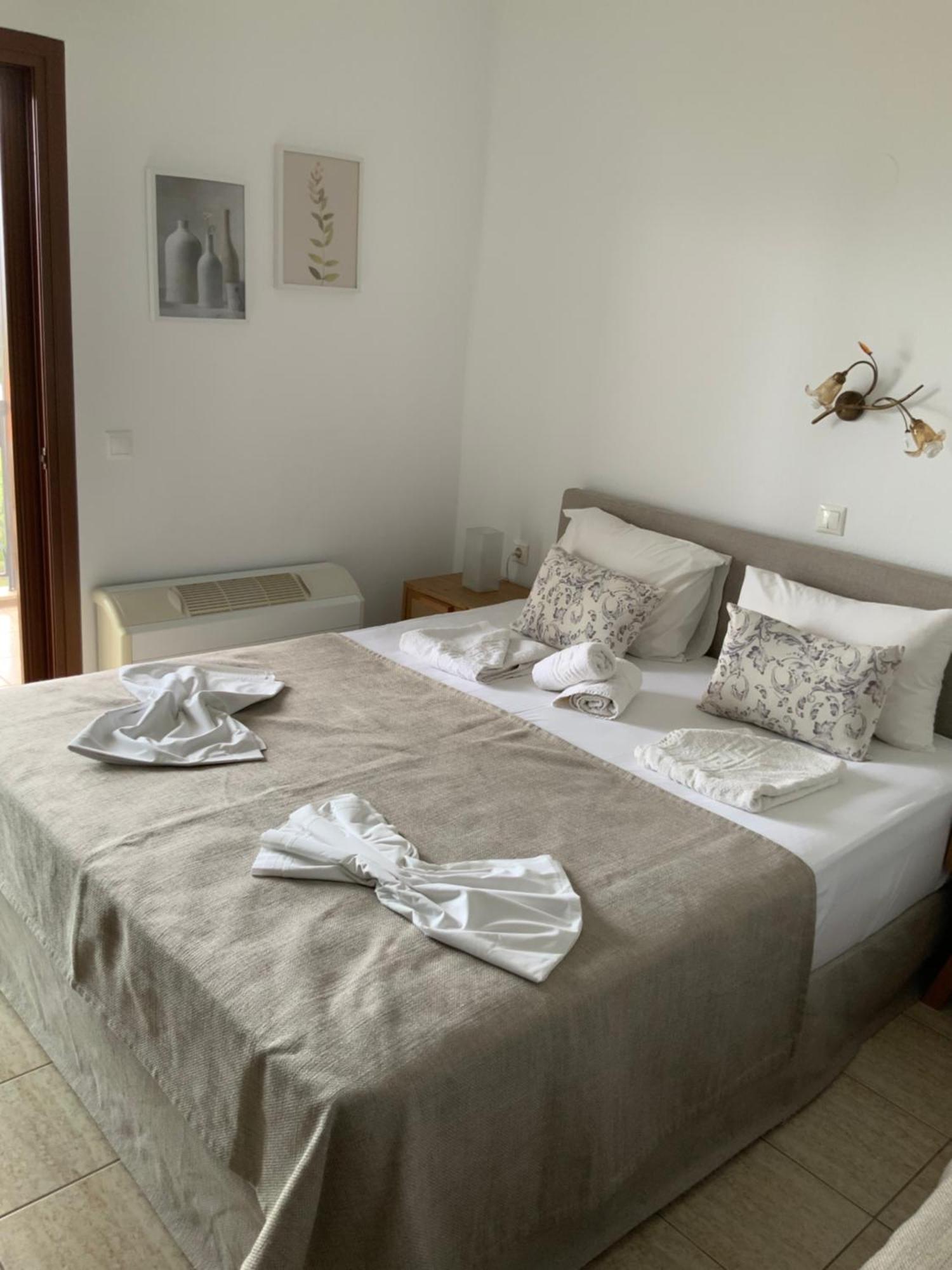 Hotel Bara Neos Marmaras Buitenkant foto